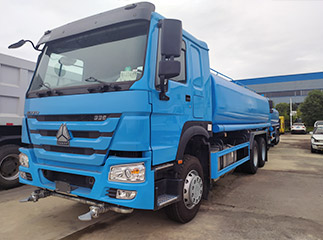 EURO2 Howo 20000 L water tank truck